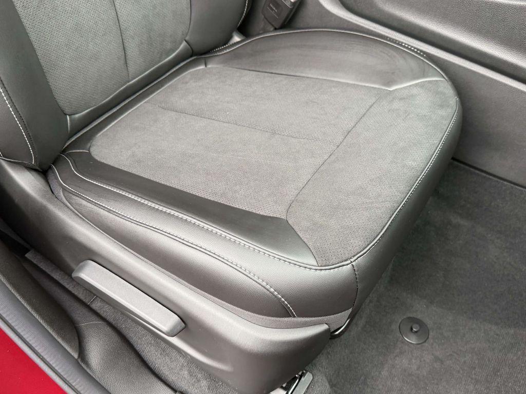 new 2025 Jeep Grand Cherokee car, priced at $39,830