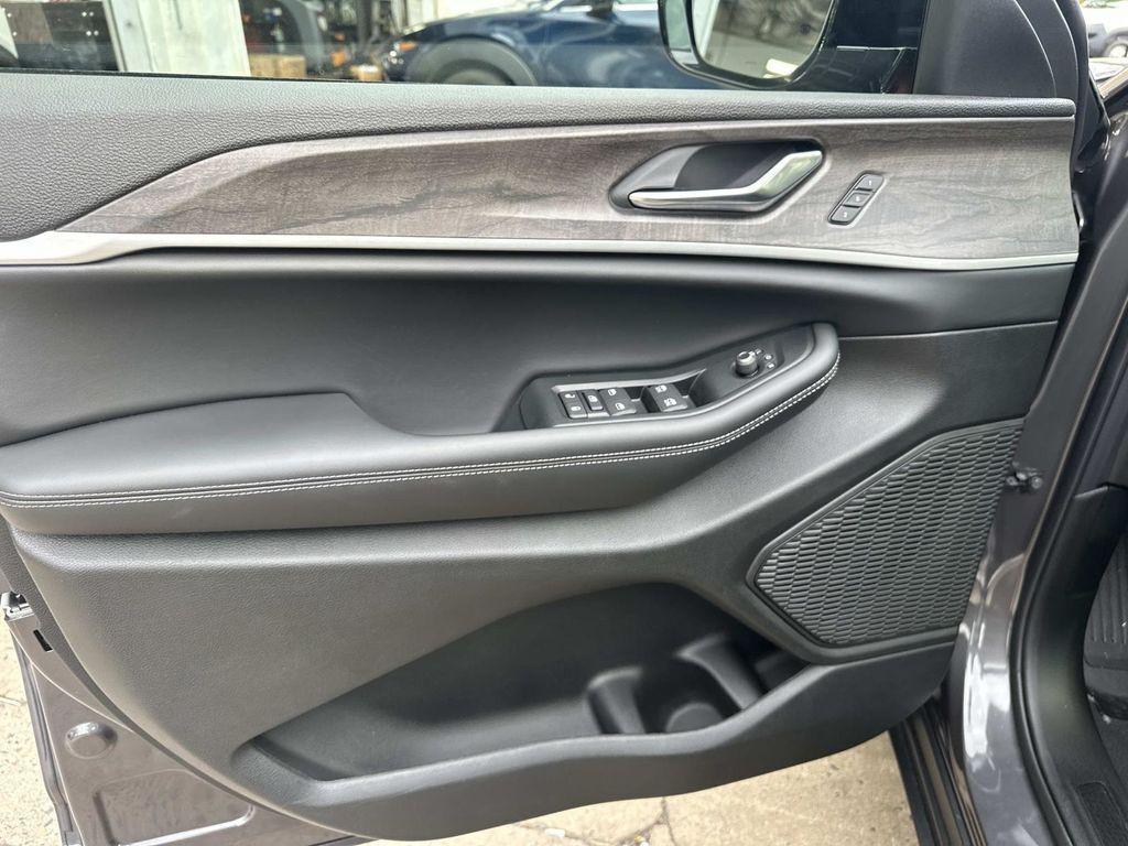 new 2025 Jeep Grand Cherokee L car, priced at $45,529