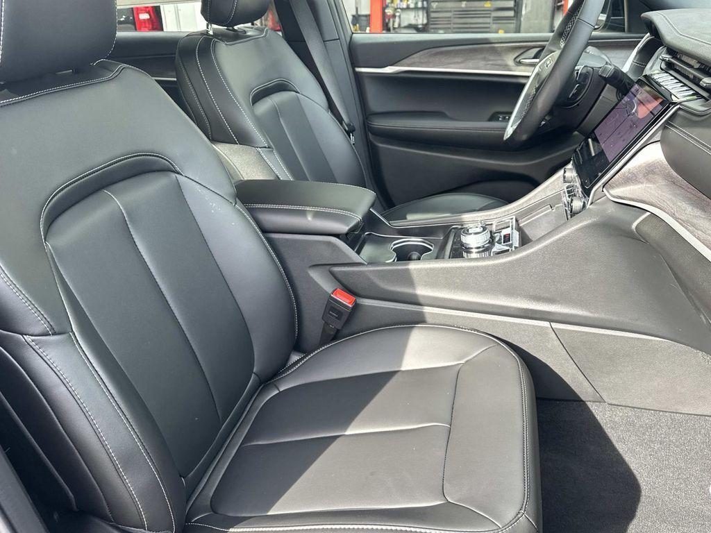 new 2025 Jeep Grand Cherokee L car, priced at $45,529
