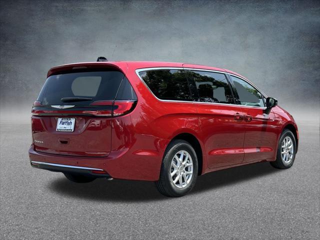 new 2024 Chrysler Pacifica car, priced at $34,956