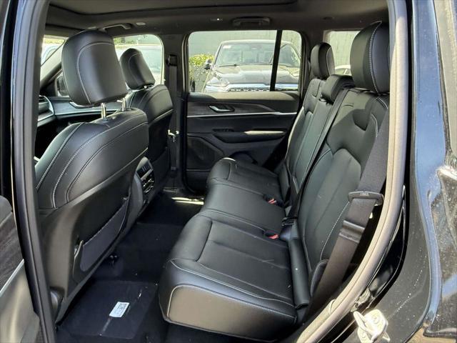 new 2025 Jeep Grand Cherokee car, priced at $40,638
