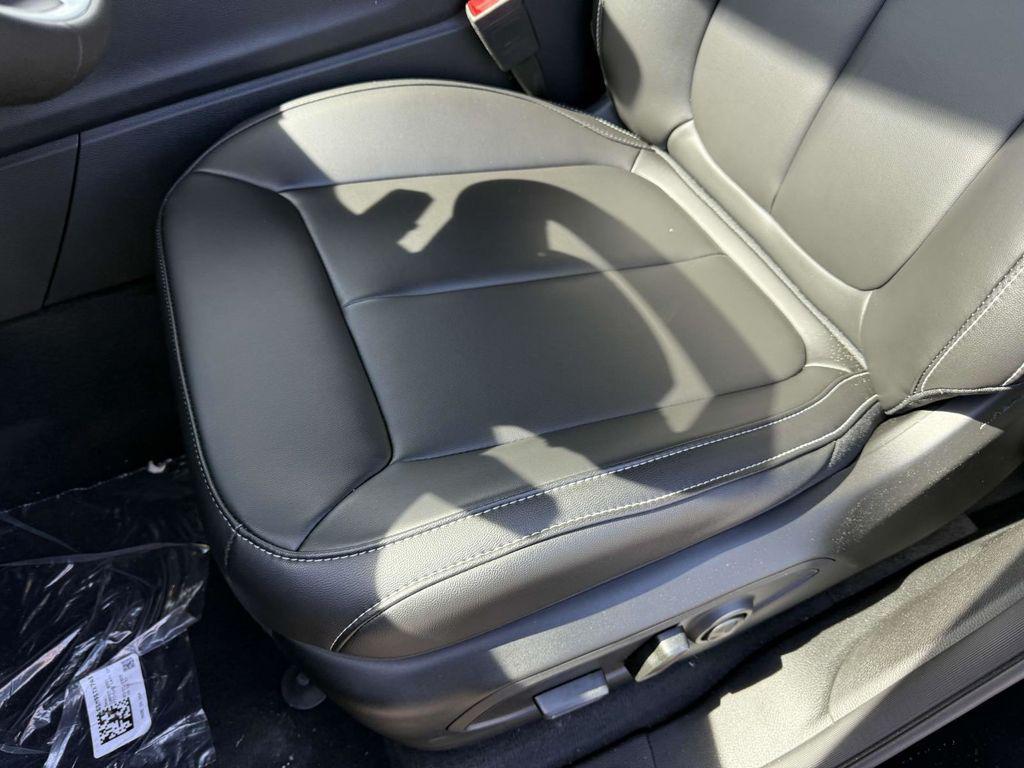 new 2025 Jeep Grand Cherokee car, priced at $41,752