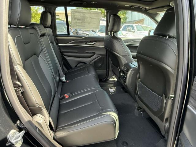 new 2025 Jeep Grand Cherokee car, priced at $40,638