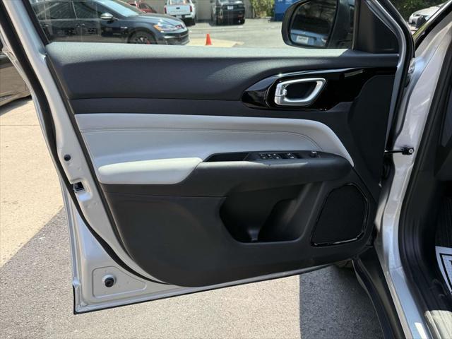 new 2025 Jeep Compass car, priced at $29,417