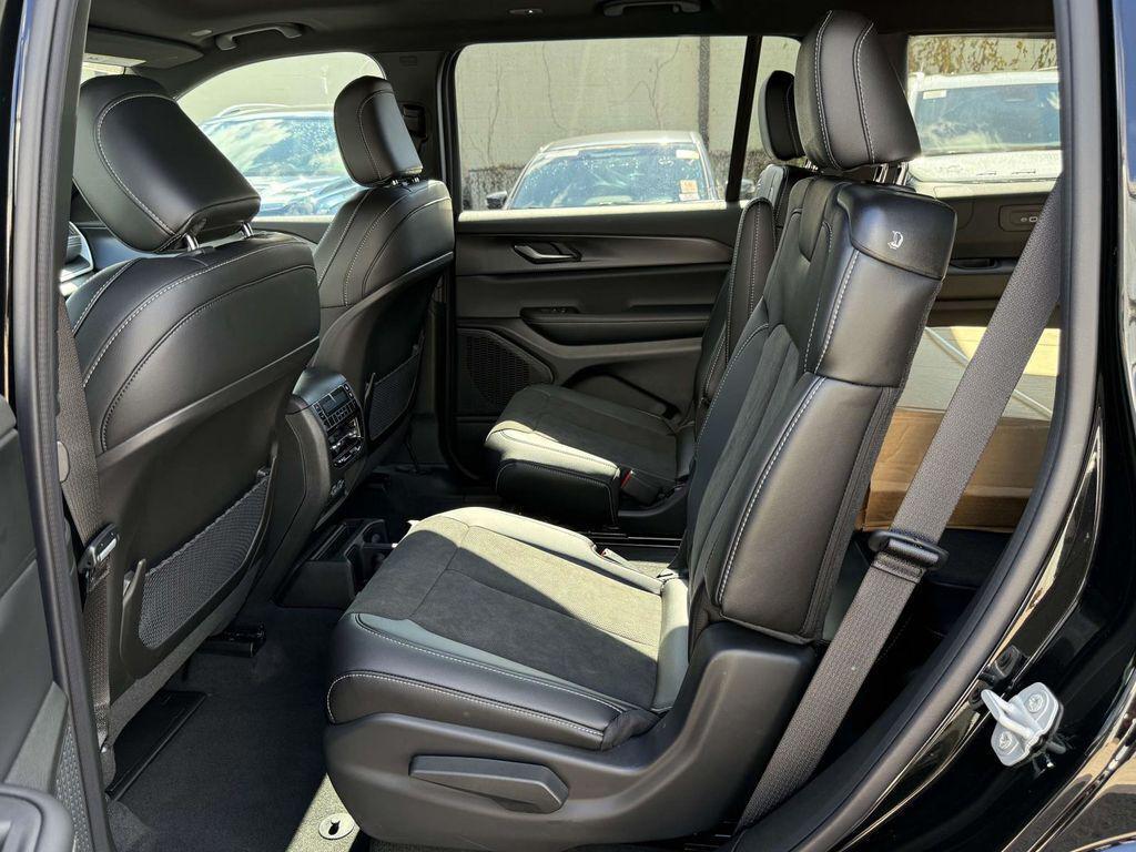 new 2025 Jeep Grand Cherokee L car, priced at $38,415