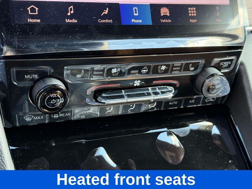 new 2025 Jeep Grand Cherokee car, priced at $53,770