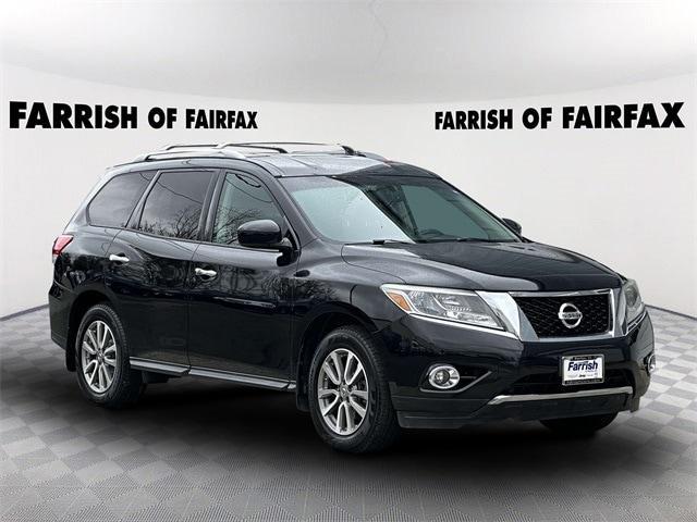 used 2015 Nissan Pathfinder car, priced at $10,637