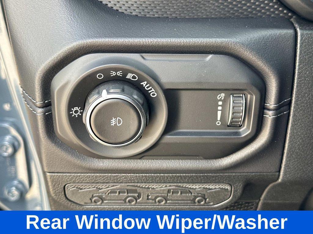 new 2025 Jeep Wrangler car, priced at $59,761