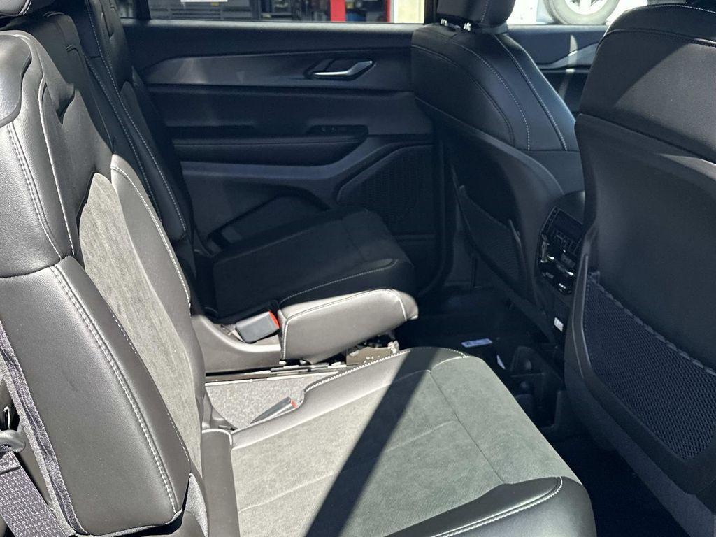 new 2025 Jeep Grand Cherokee L car, priced at $39,165