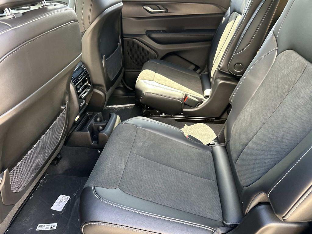 new 2025 Jeep Grand Cherokee L car, priced at $39,165