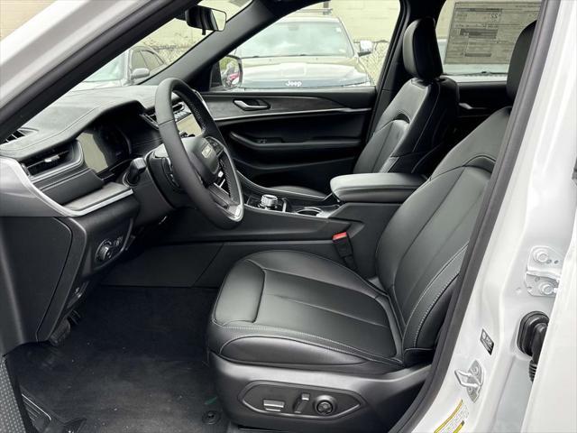 new 2025 Jeep Grand Cherokee car, priced at $45,919