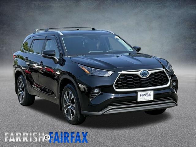 used 2023 Toyota Highlander Hybrid car, priced at $39,990