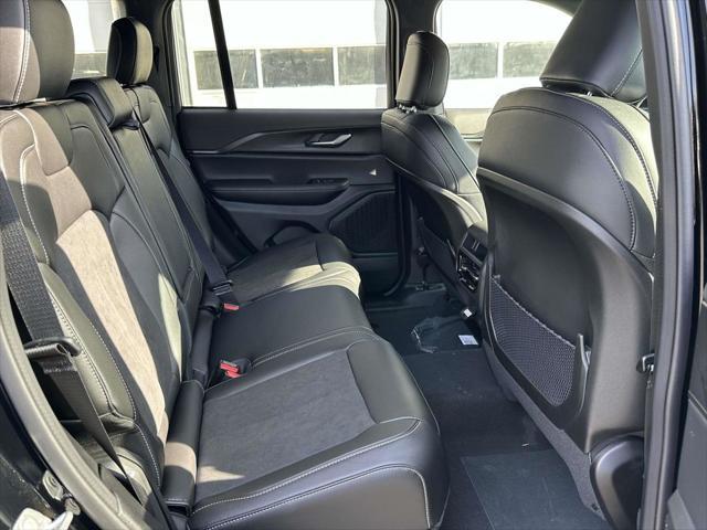 new 2025 Jeep Grand Cherokee car, priced at $37,880