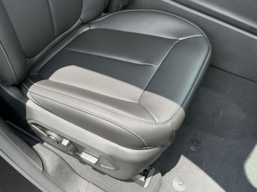 new 2025 Jeep Grand Cherokee L car, priced at $42,552