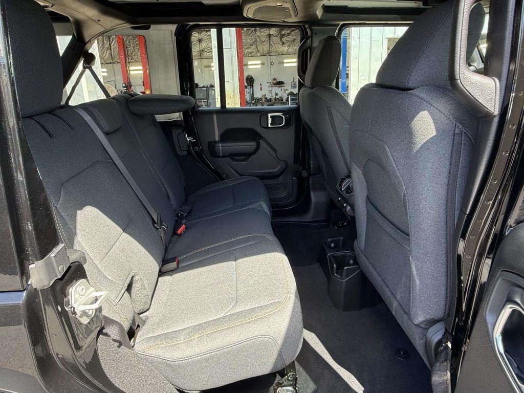 new 2025 Jeep Wrangler car, priced at $39,812