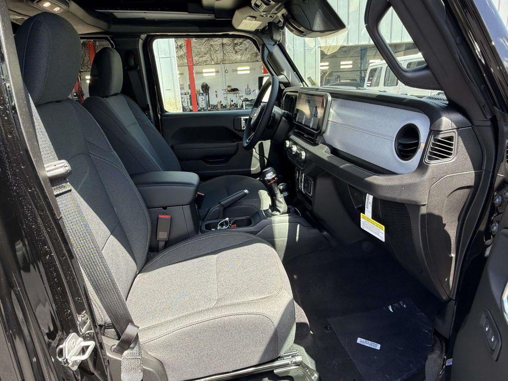 new 2025 Jeep Wrangler car, priced at $39,812