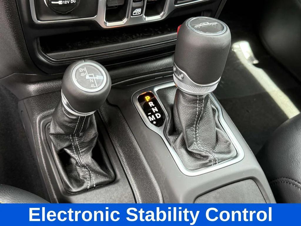 new 2025 Jeep Gladiator car, priced at $41,342
