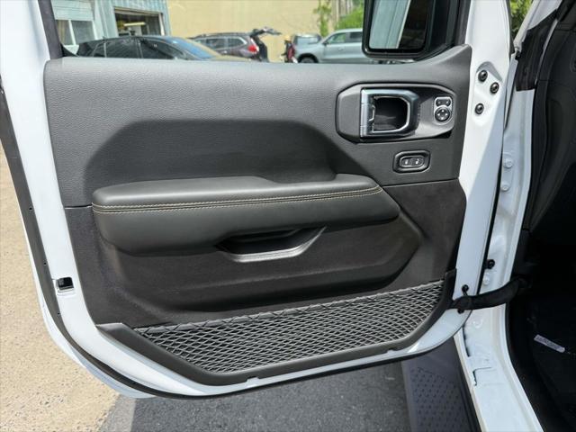 new 2025 Jeep Gladiator car, priced at $42,314