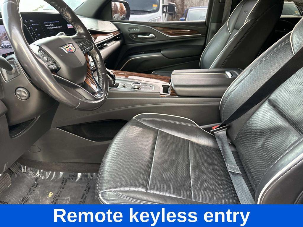 used 2022 Cadillac Escalade ESV car, priced at $55,995
