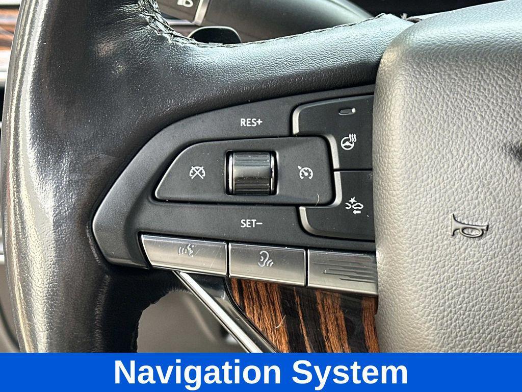 used 2022 Cadillac Escalade ESV car, priced at $55,995