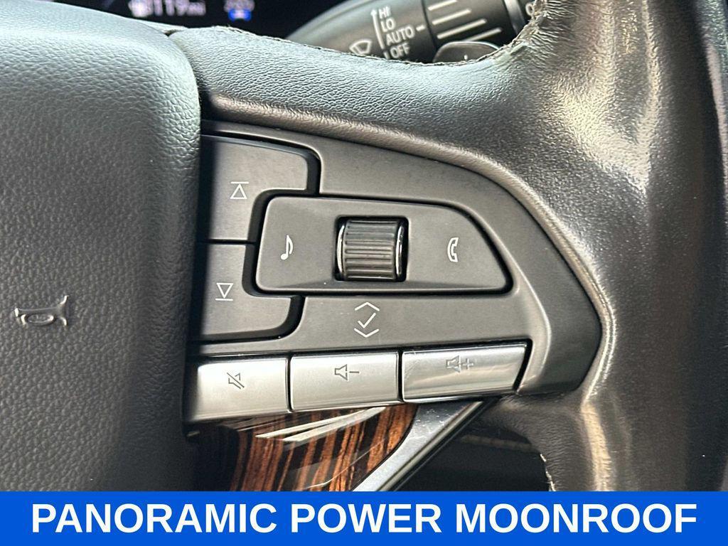 used 2022 Cadillac Escalade ESV car, priced at $55,995