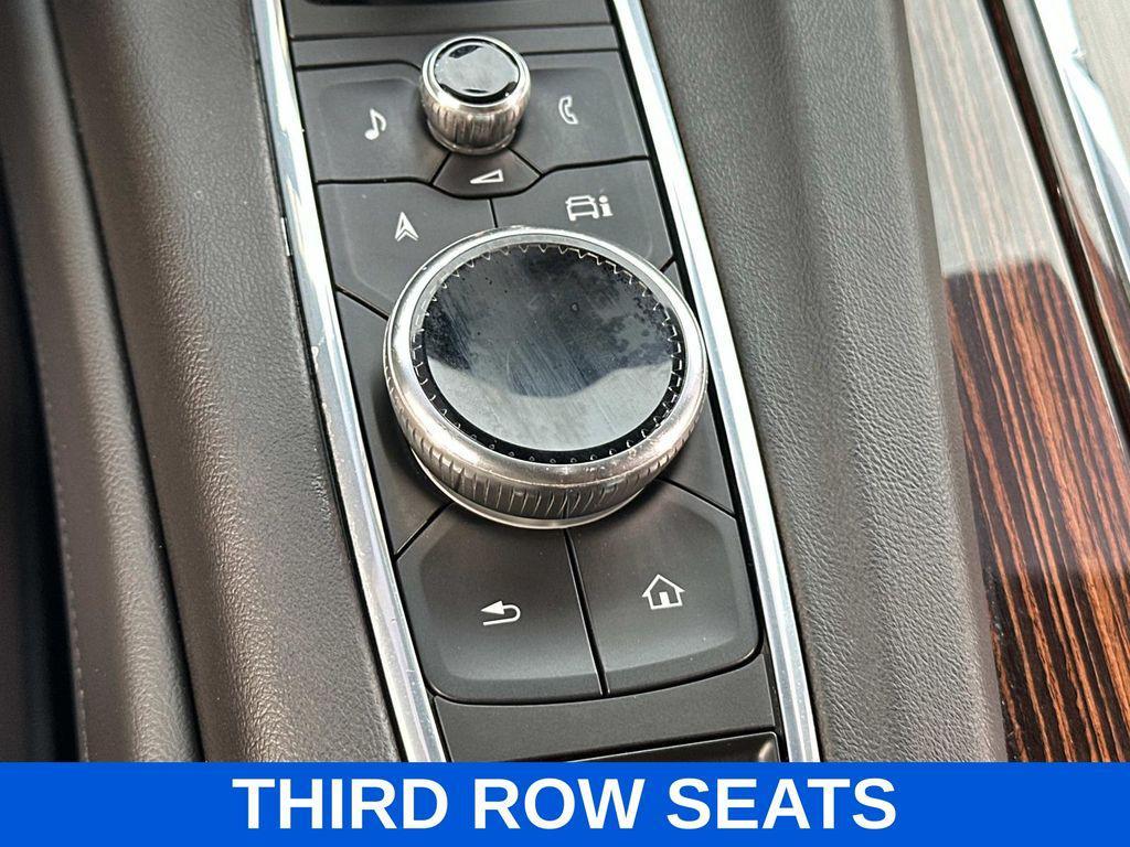 used 2022 Cadillac Escalade ESV car, priced at $55,995