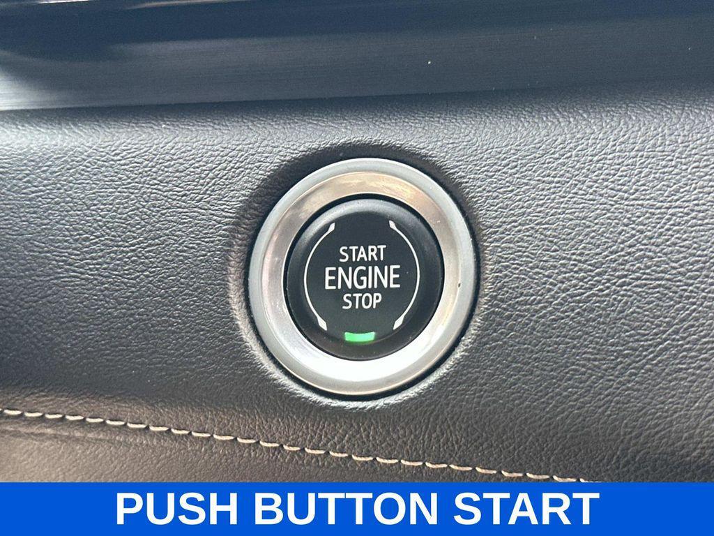 used 2022 Cadillac Escalade ESV car, priced at $55,995