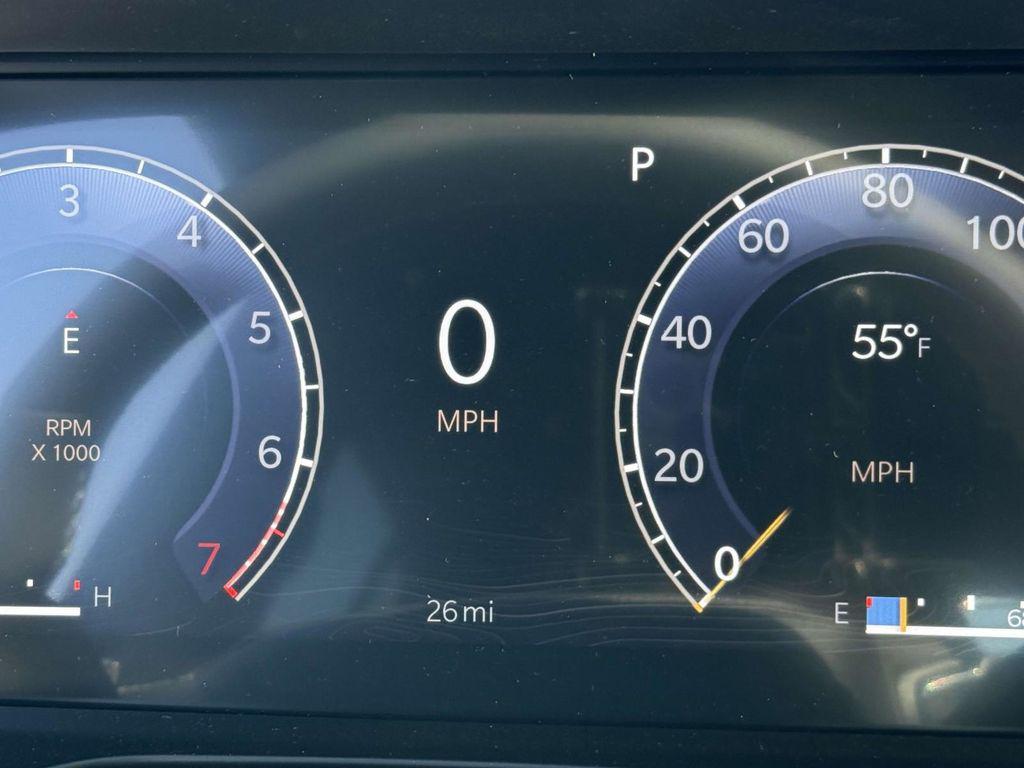 new 2025 Jeep Grand Cherokee car, priced at $37,880