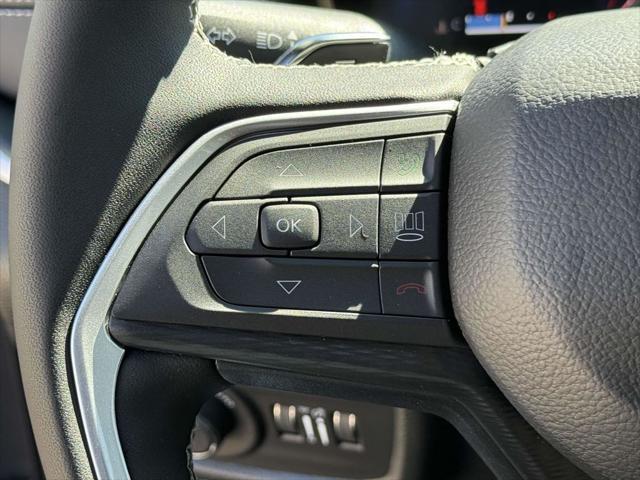new 2025 Jeep Grand Cherokee car, priced at $37,880