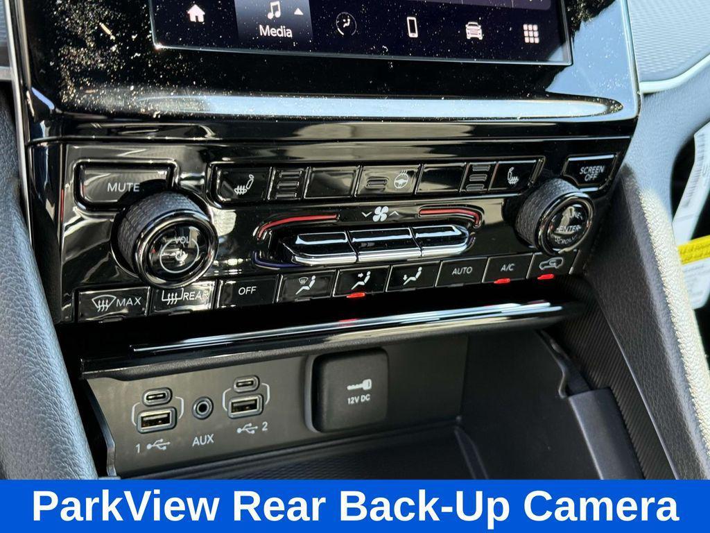 new 2025 Jeep Grand Cherokee car, priced at $37,880