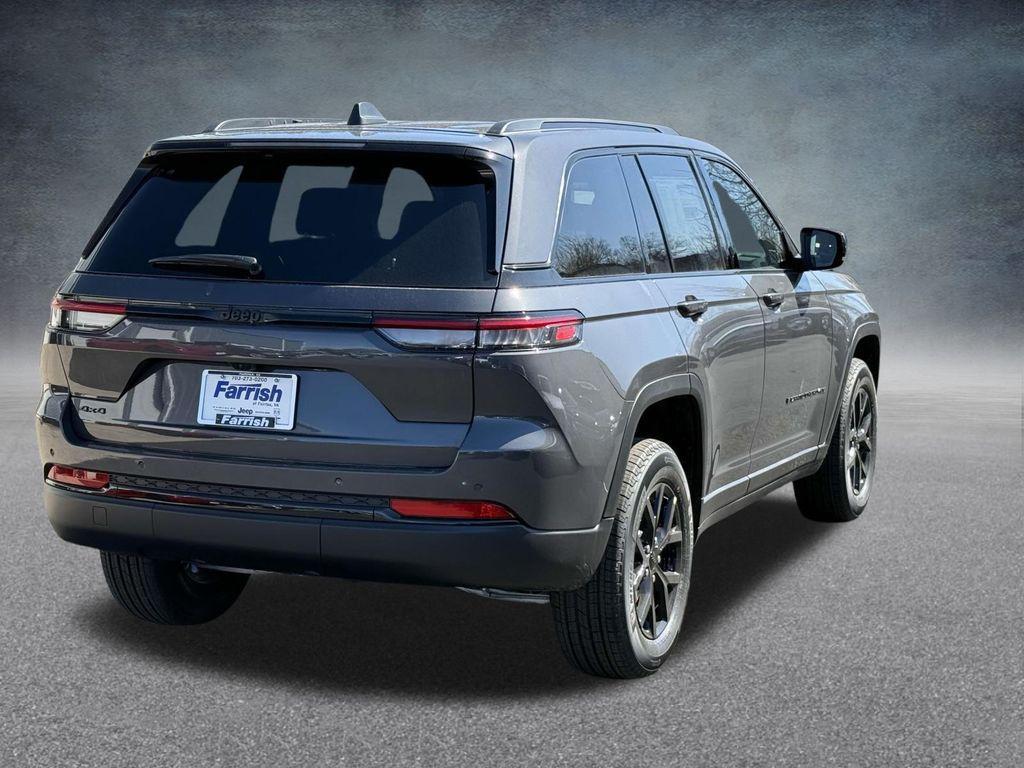 new 2025 Jeep Grand Cherokee car, priced at $37,880