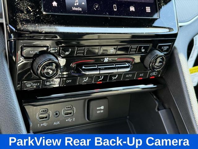 new 2025 Jeep Grand Cherokee car, priced at $37,880