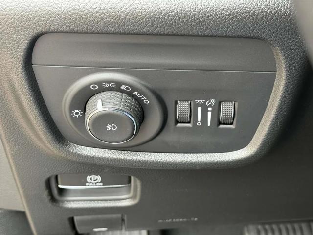 new 2025 Jeep Grand Cherokee car, priced at $50,818