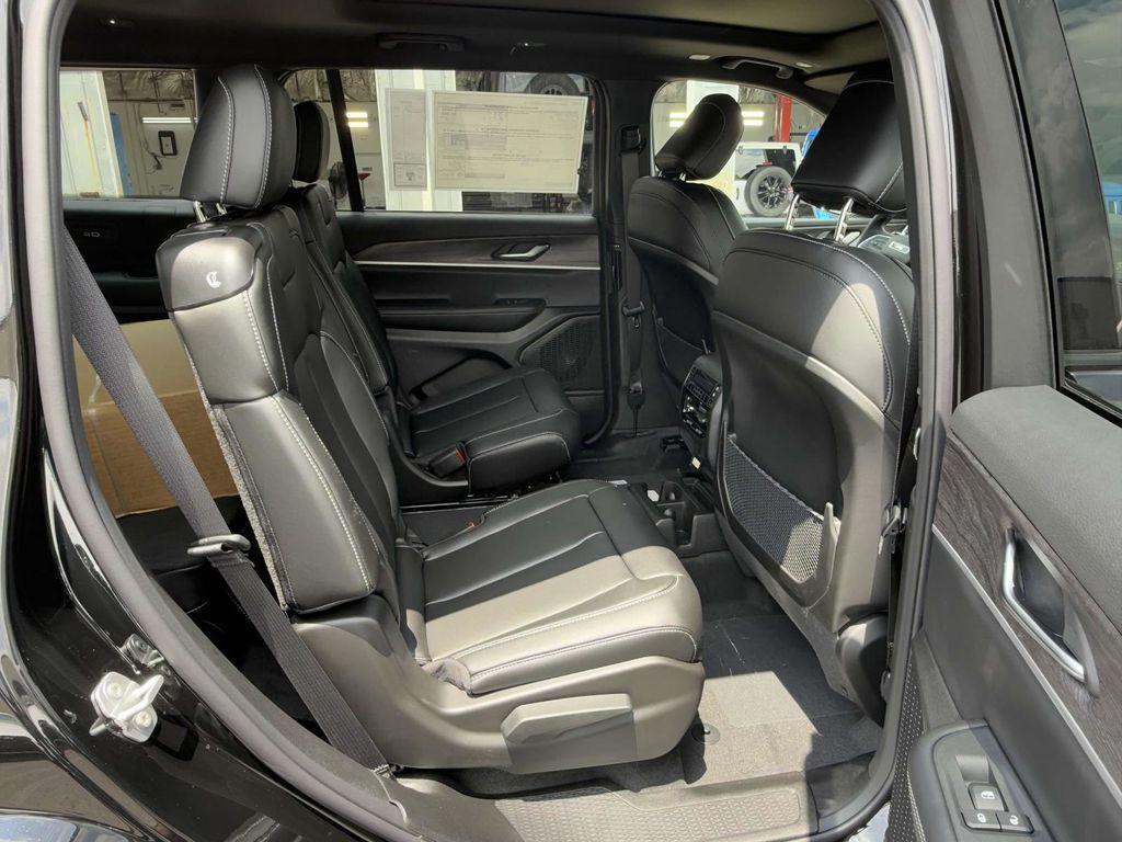 new 2025 Jeep Grand Cherokee L car, priced at $42,552