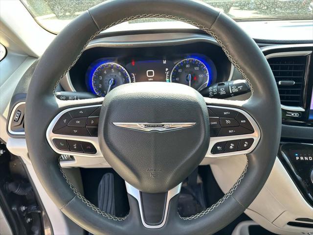 used 2022 Chrysler Pacifica car, priced at $21,500