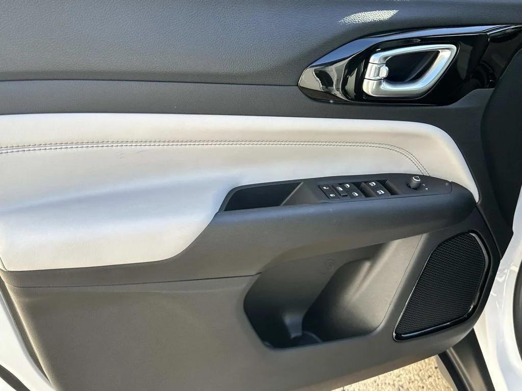 new 2026 Jeep Compass car, priced at $27,622