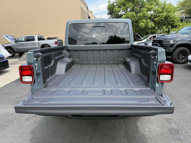 new 2025 Jeep Gladiator car, priced at $41,600