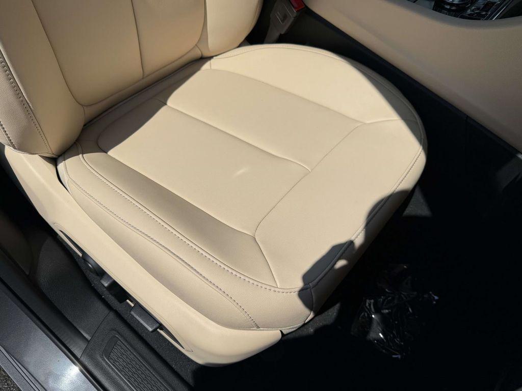 new 2025 Jeep Grand Cherokee car, priced at $44,205