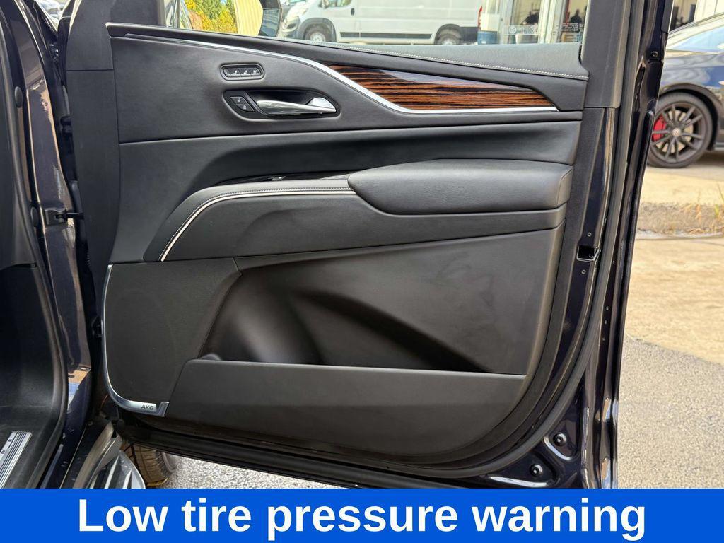 used 2022 Cadillac Escalade ESV car, priced at $58,995