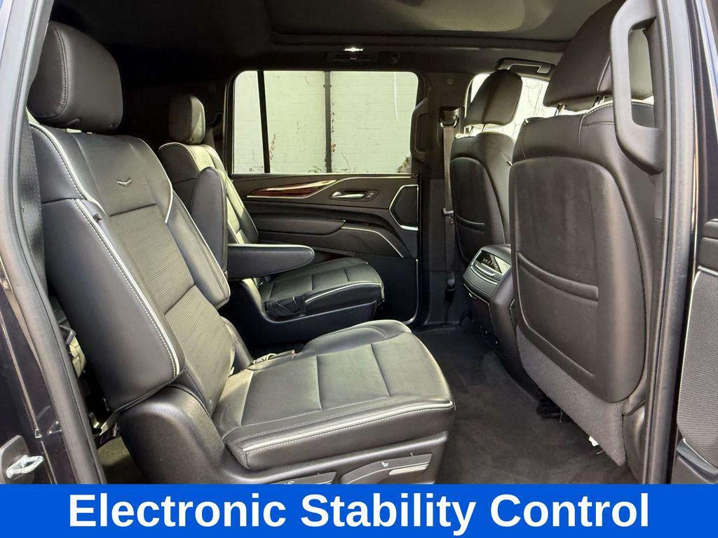 used 2022 Cadillac Escalade ESV car, priced at $58,995