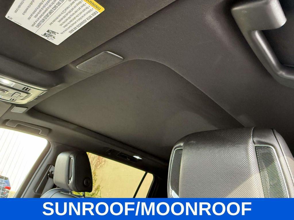 used 2022 Cadillac Escalade ESV car, priced at $58,995