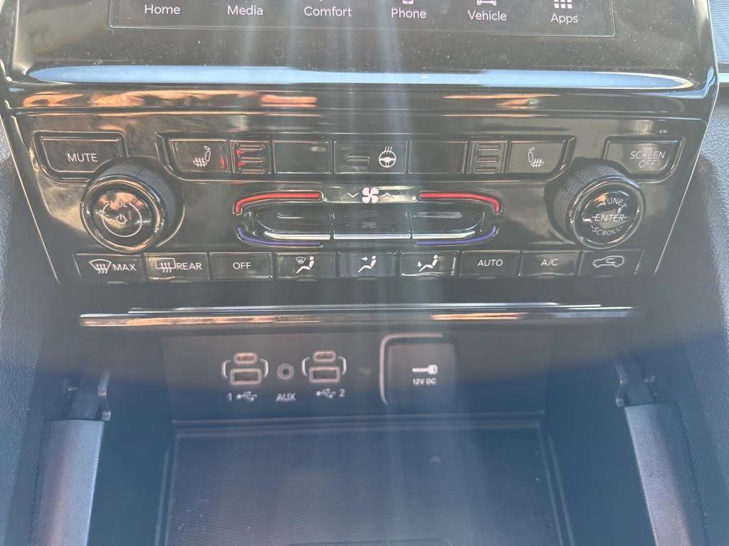 used 2025 Jeep Grand Cherokee L car, priced at $37,800