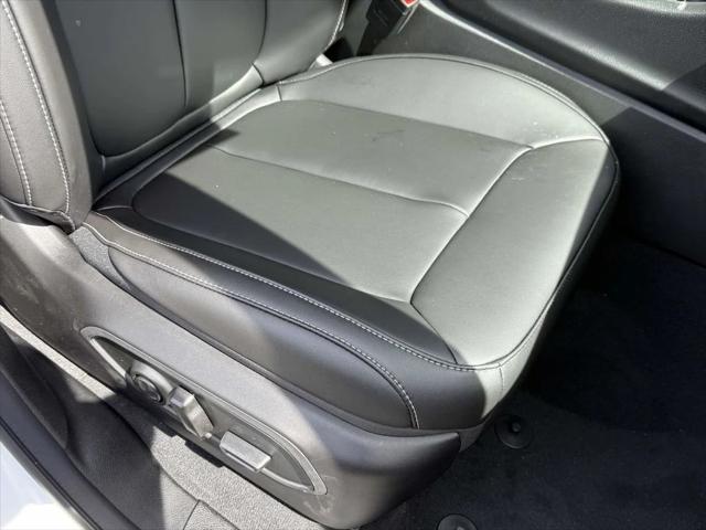 new 2025 Jeep Grand Cherokee L car, priced at $45,199