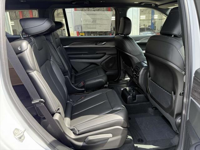 new 2025 Jeep Grand Cherokee L car, priced at $45,199