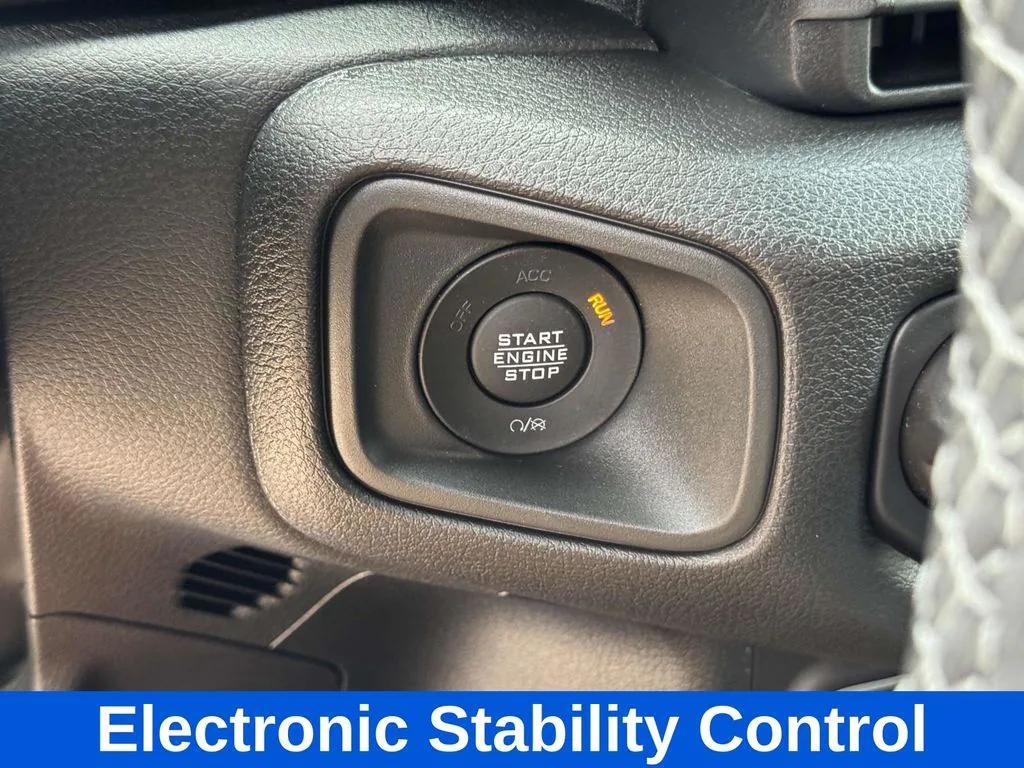 new 2025 Jeep Gladiator car, priced at $38,178