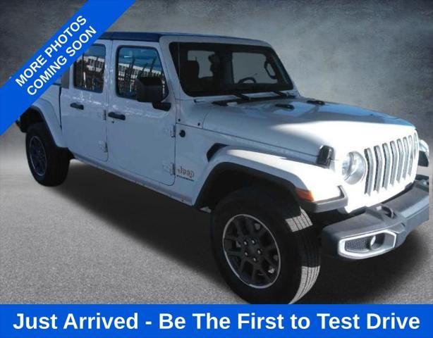 used 2023 Jeep Gladiator car, priced at $32,000