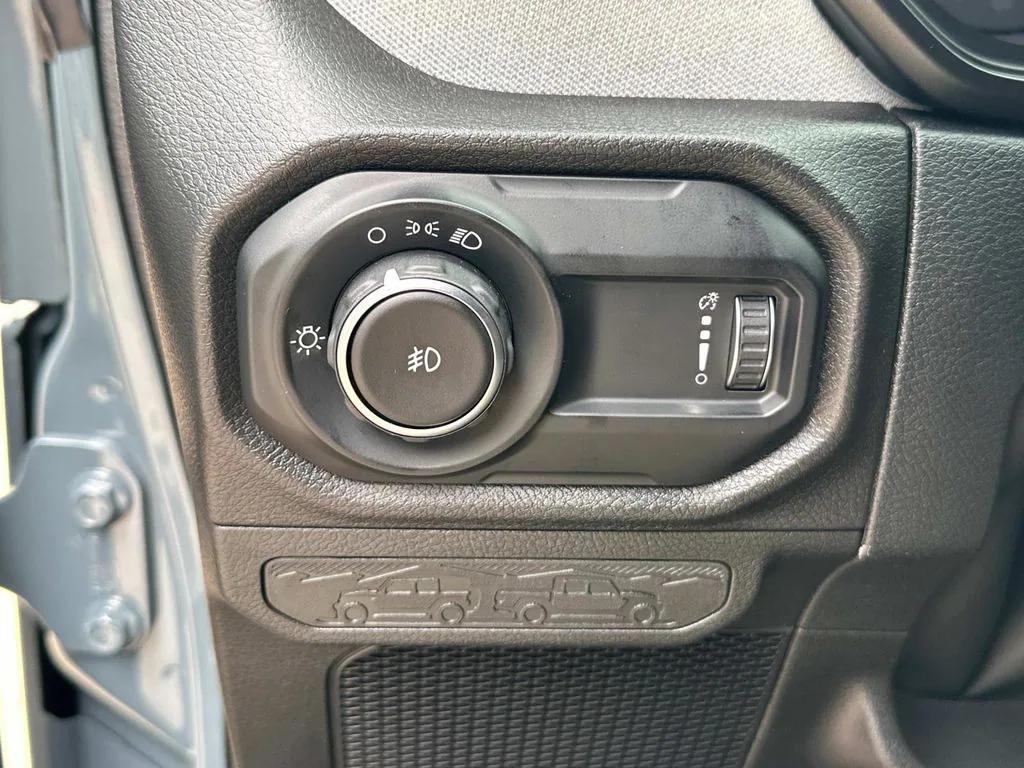 new 2025 Jeep Wrangler car, priced at $33,860