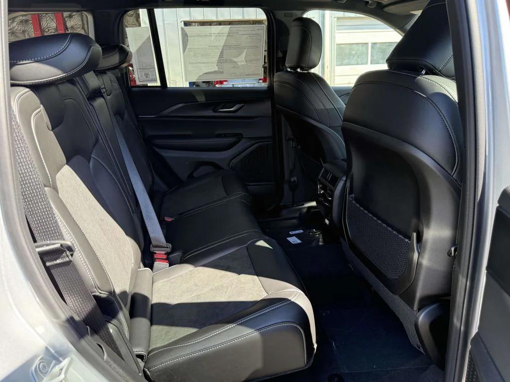 new 2025 Jeep Grand Cherokee car, priced at $36,355