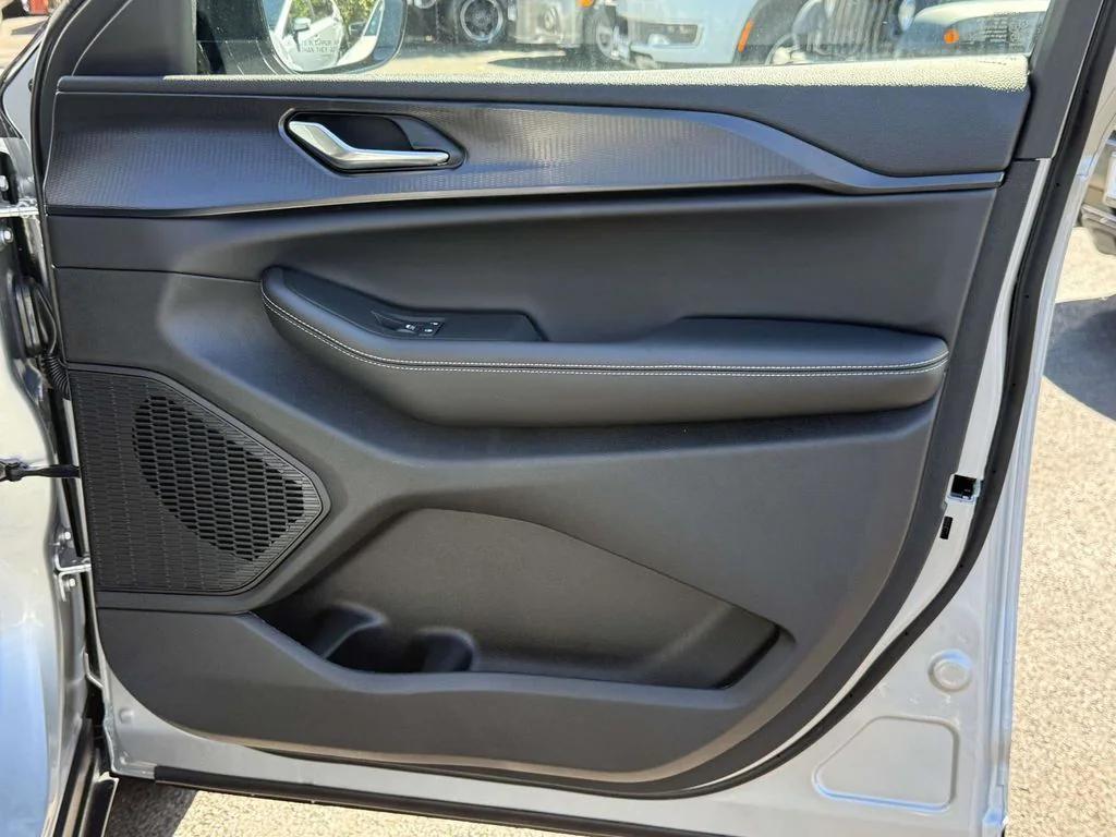 new 2025 Jeep Grand Cherokee car, priced at $36,355