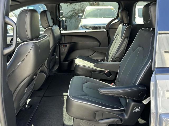 new 2025 Chrysler Pacifica car, priced at $43,714